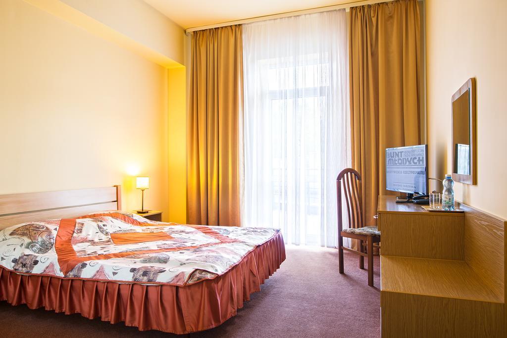 Hotel Accademia بشيميش المظهر الخارجي الصورة